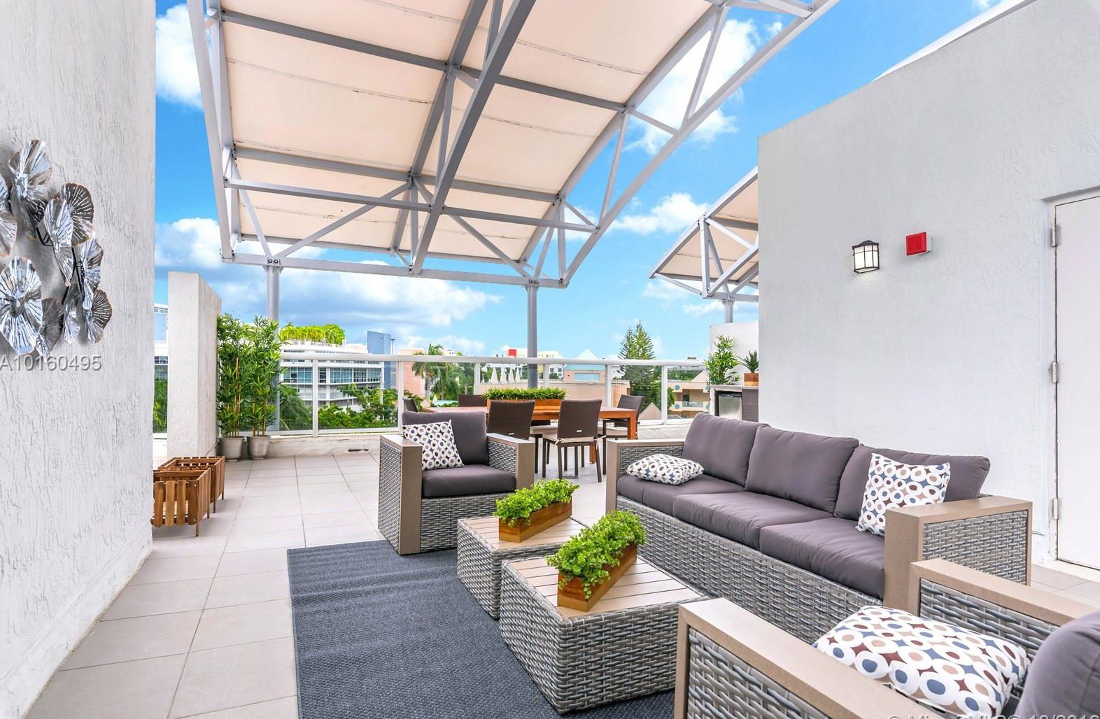 3 Exceptional Townhouses In South Beach